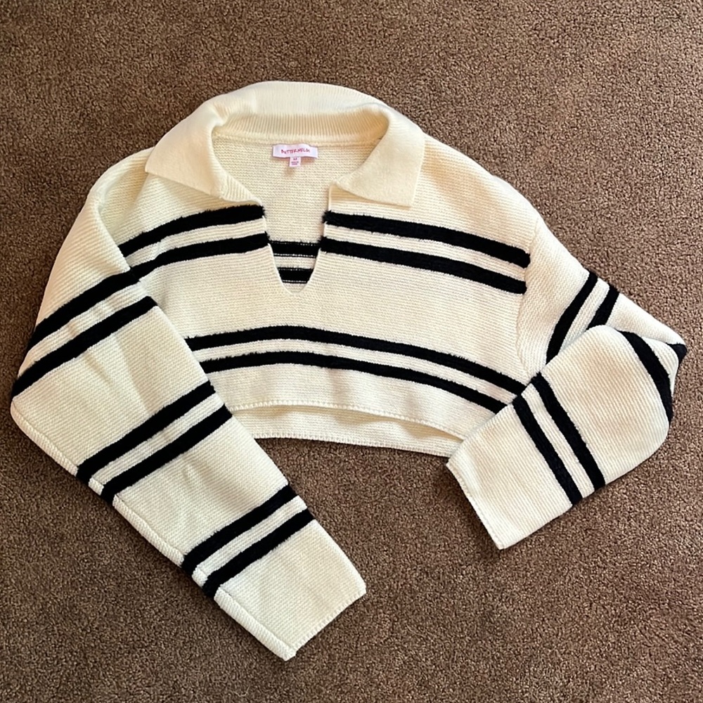 Cropped collar sweater NWOT